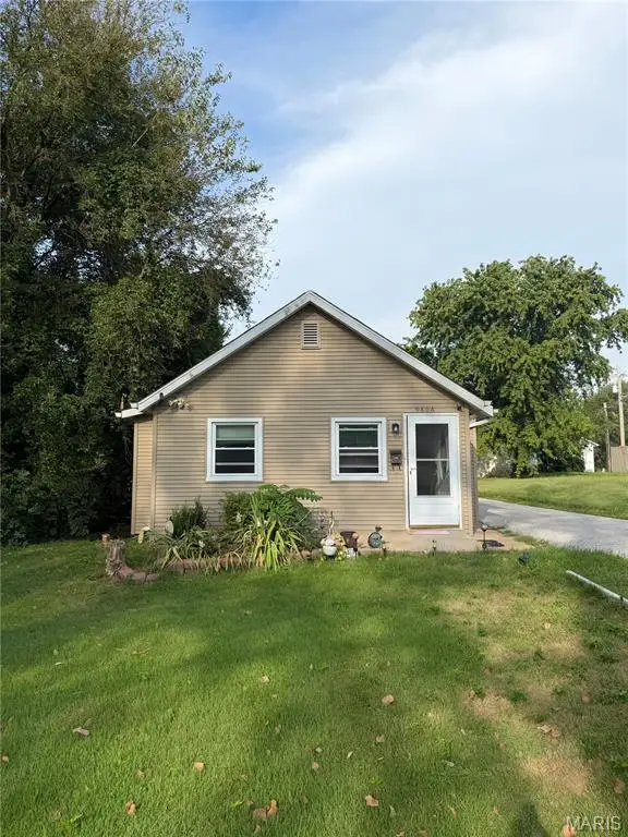 9806 W Main Street, Belleville, IL 62223 - #3