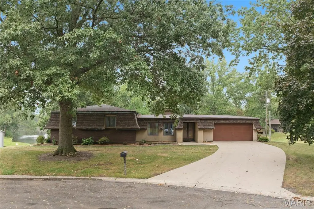 2007 Main Drive, Highland, IL 62249 - #1