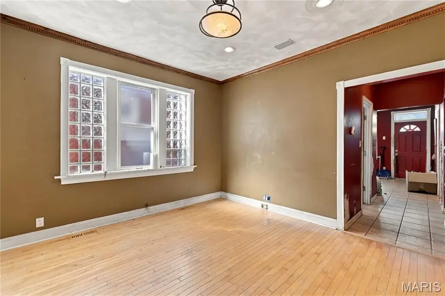 5435 Bates Street, Saint Louis, MO 63116 - #2