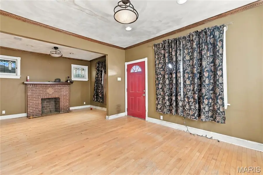 5435 Bates Street, Saint Louis, MO 63116 - #3