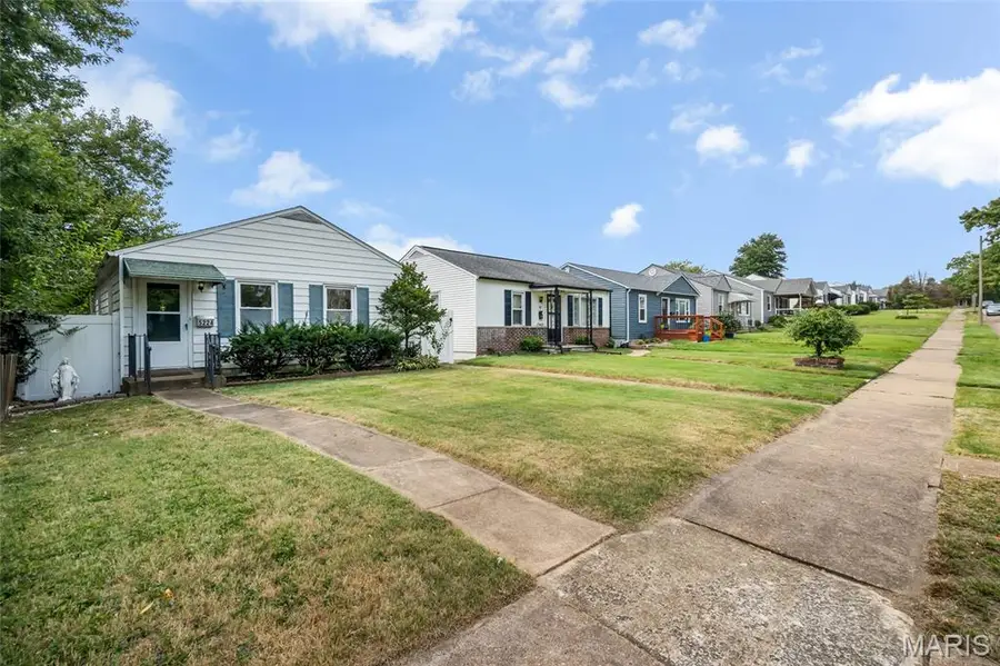 5224 Potomac Street, Saint Louis, MO 63139 - #2