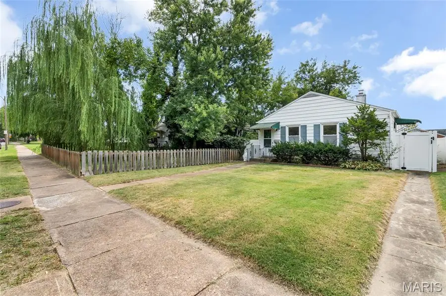 5224 Potomac Street, Saint Louis, MO 63139 - #3