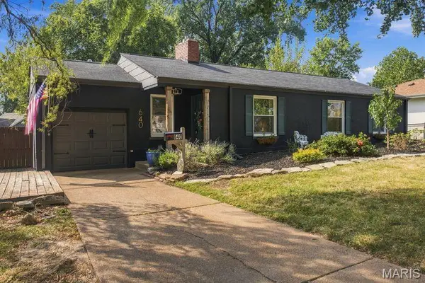 640 Warrenton Drive, Kirkwood, MO 63122