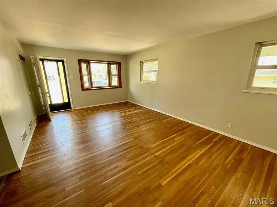 510 Wishaw Court, Saint Louis, MO 63137 - #3