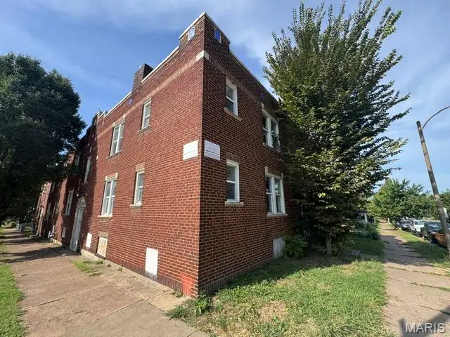 2902 Miami Street, Saint Louis, MO 63118 - #3