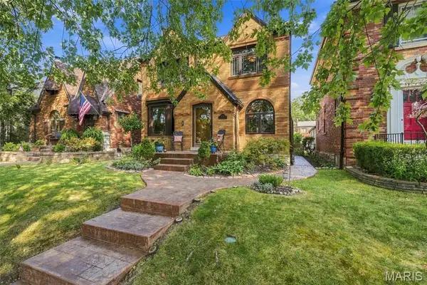 6515 Murdoch Avenue, St Louis, MO 63109