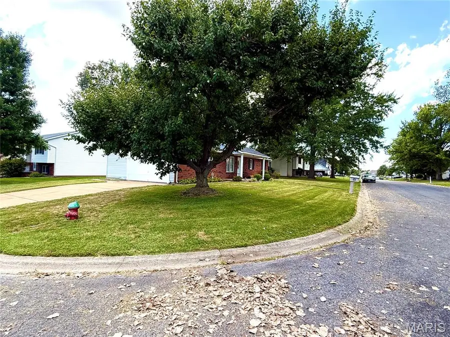460 Fairfax Street, Columbia, IL 62236 - #2