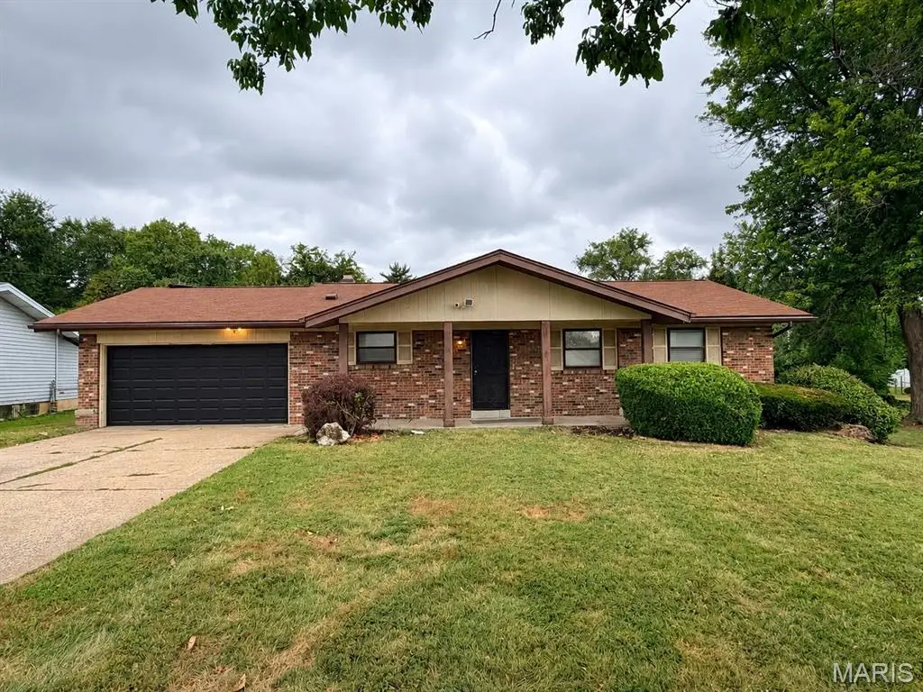 12095 Trampe Heights Lane, Saint Louis, MO 63138 - #1