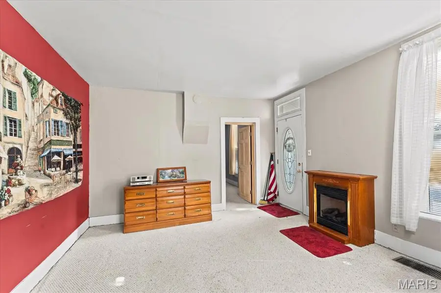 483 N Broadway Street, Nashville, IL 62263 - #3
