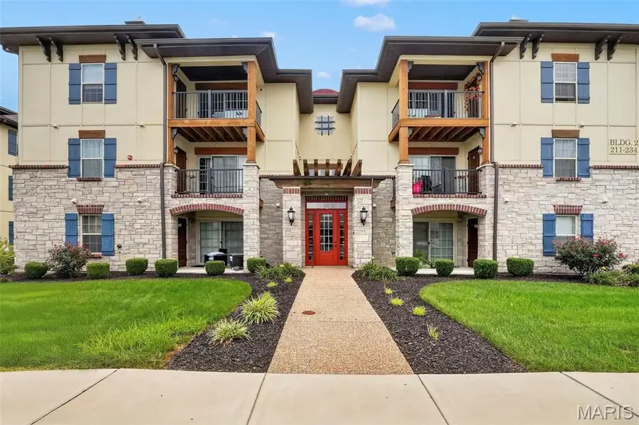 232 Bordeaux Way, Saint Peters, MO 63376 - #3