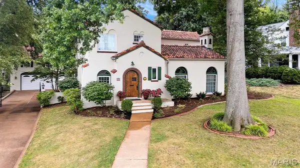 260 Blackmer Place, Webster Groves, MO 63119