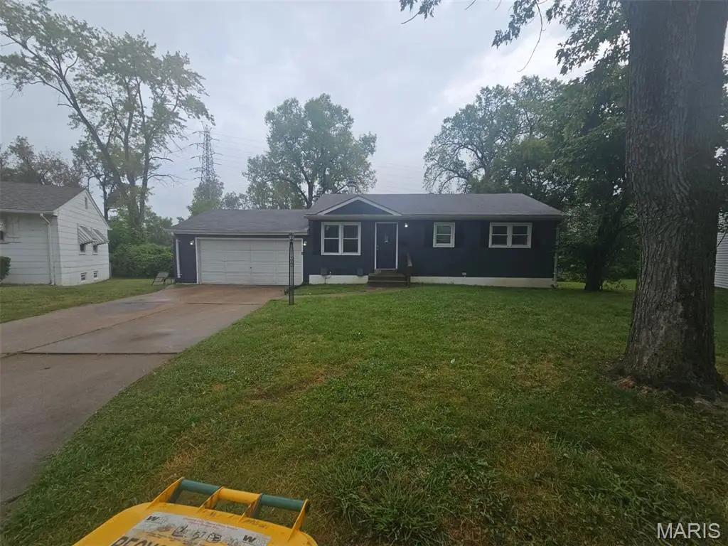 9360 Laramie Drive, Saint Louis, MO 63137 - #1