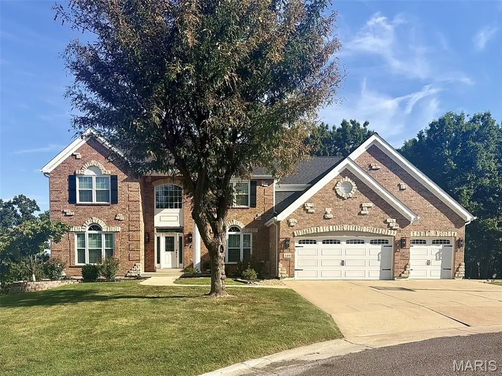 349 Greycliff Bluff Drive, Saint Louis, MO 63129 - #1