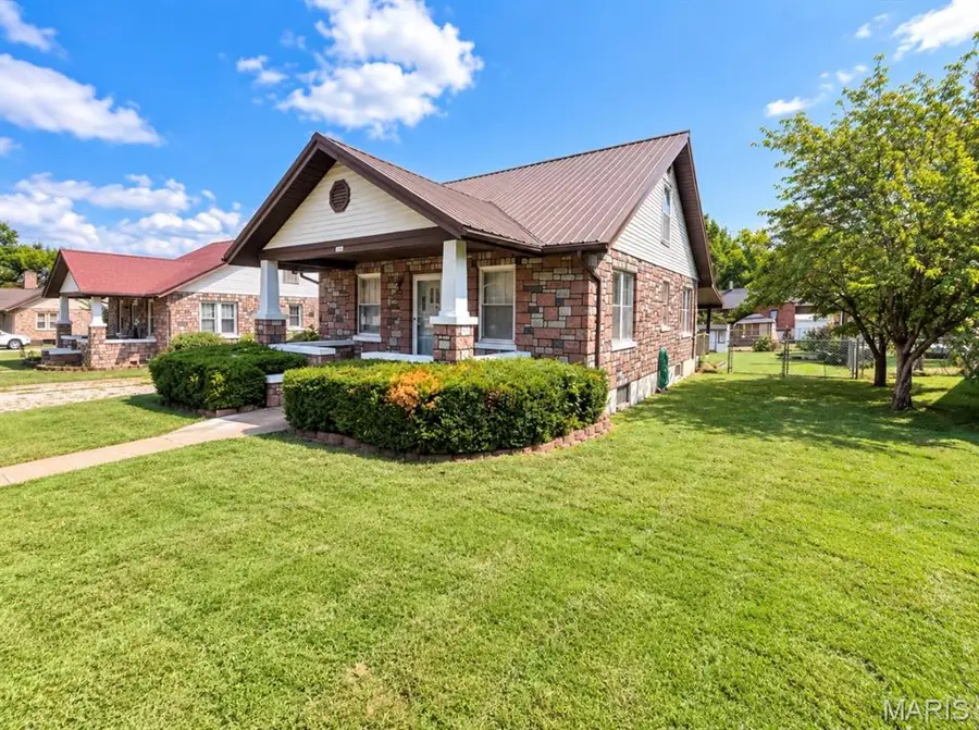 208 S Long Street, Farmington, MO 63640 - #2