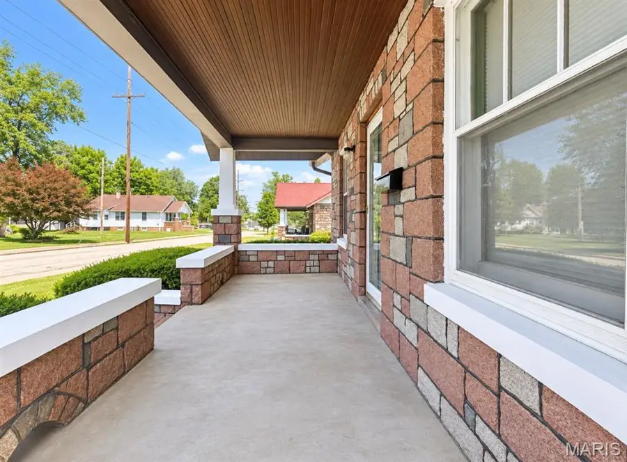 208 S Long Street, Farmington, MO 63640 - #3