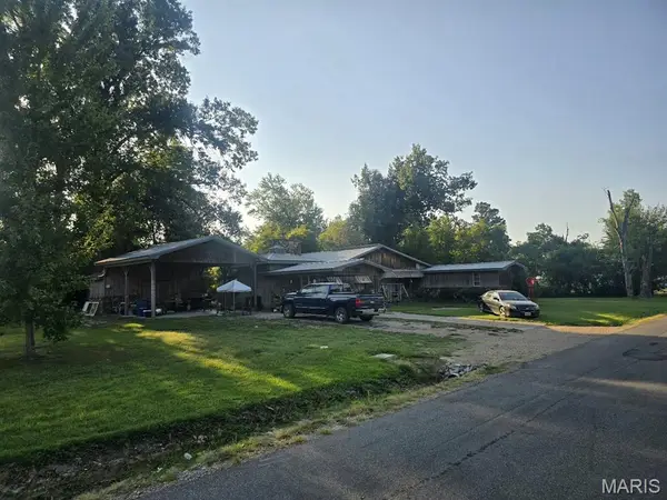 1008 N Mulberry Street, Dexter, MO 63841