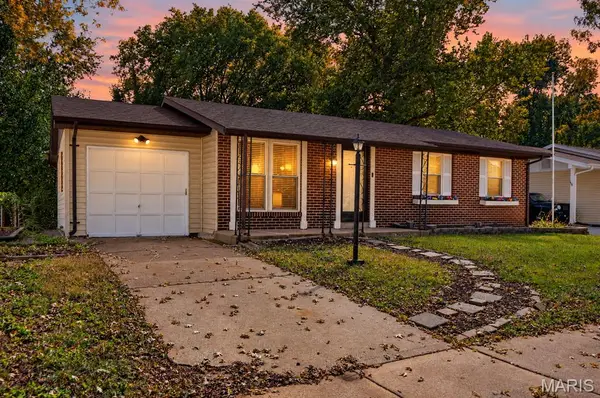 2942 Chance Drive, Florissant, MO 63031
