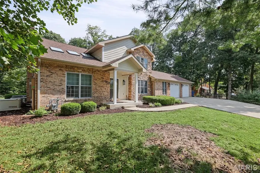 302 John Henry Street, Belleville, IL 62220 - #2
