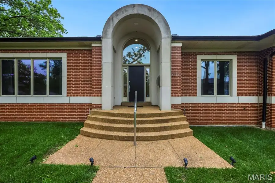 8333 Kingsbury Boulevard, Clayton, MO 63105 - #2