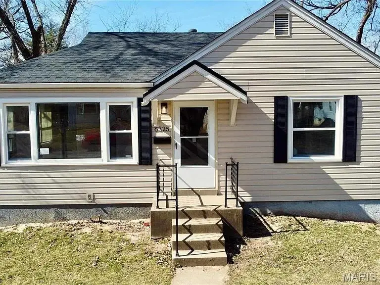 6325 Everett Drive, Saint Louis, MO 63134 - #1