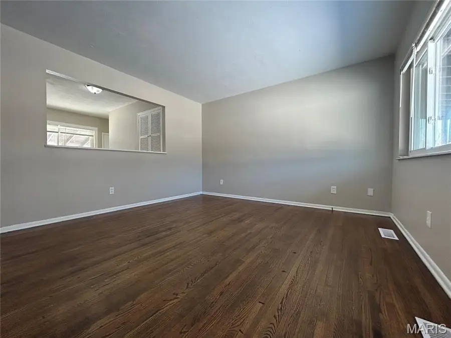 5319 Grove Avenue, Saint Louis, MO 63135 - #2