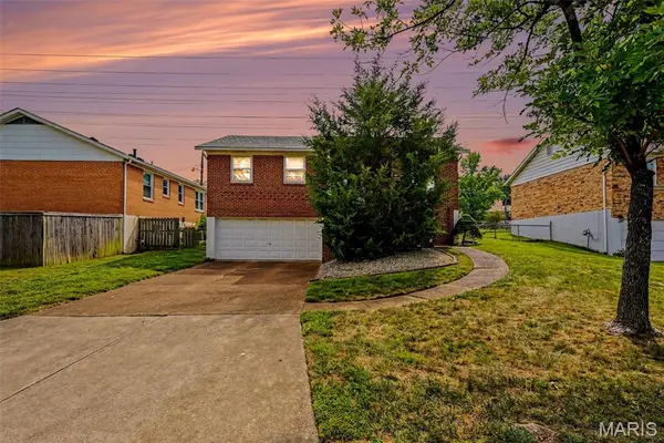 9104 Lemona Drive, St Louis, MO 63123