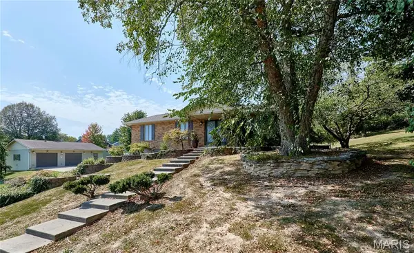 1503 Riverview Drive, Elsberry, MO 63343