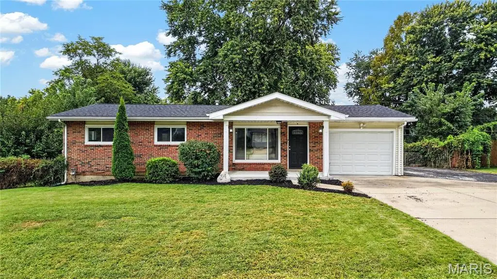 34 Highland Drive, Saint Charles, MO 63303 - #1