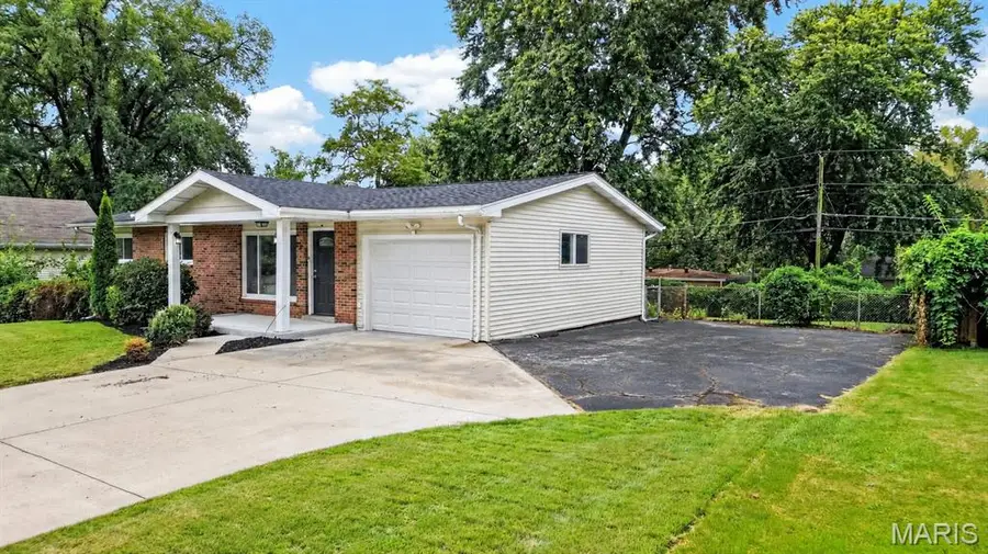 34 Highland Drive, Saint Charles, MO 63303 - #2