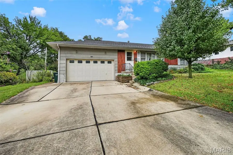 1472 Grant Road, Webster Groves, MO 63119 - #2