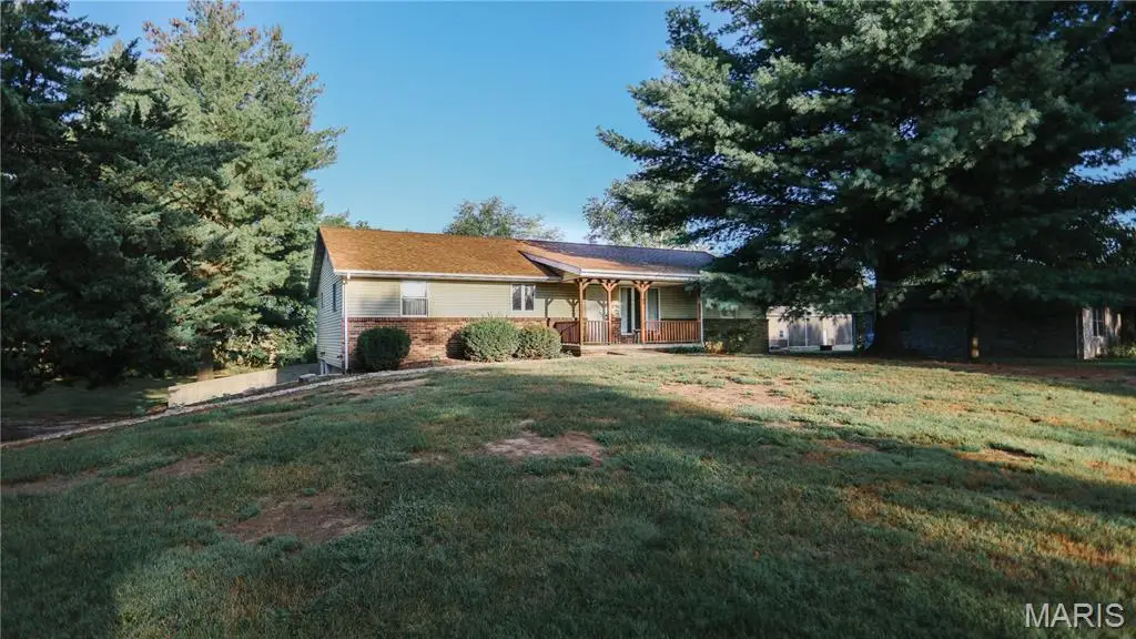 30 Hickory Street, Nashville, IL 62263 - #1