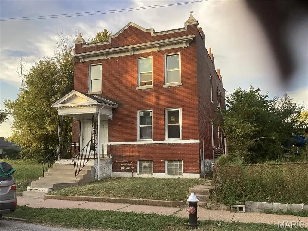 4039 Kennerly Avenue, Saint Louis, MO 63113 - #1