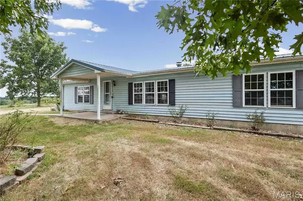 5225 County Road 207, Fulton, MO 65251