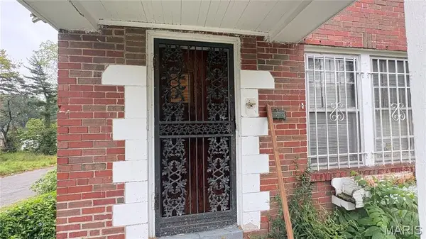5598 Floy Avenue, St Louis, MO 63136