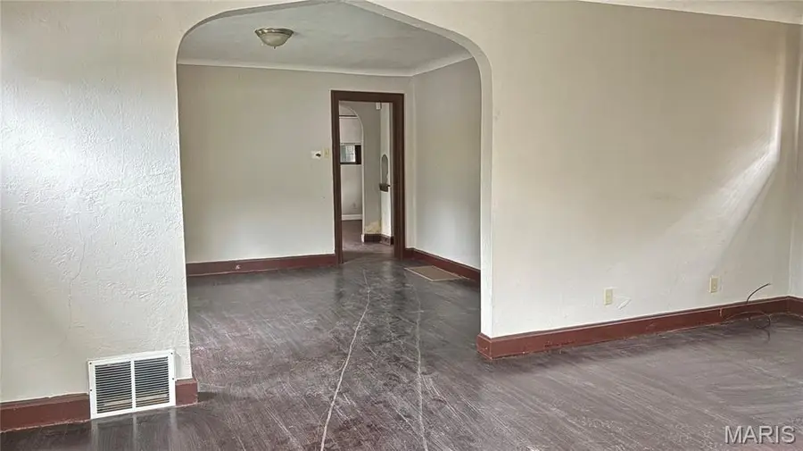5598 Floy Avenue, Saint Louis, MO 63136 - #2