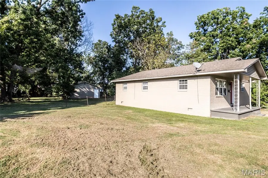 1023 W Henry Street, Poplar Bluff, MO 63901 - #2