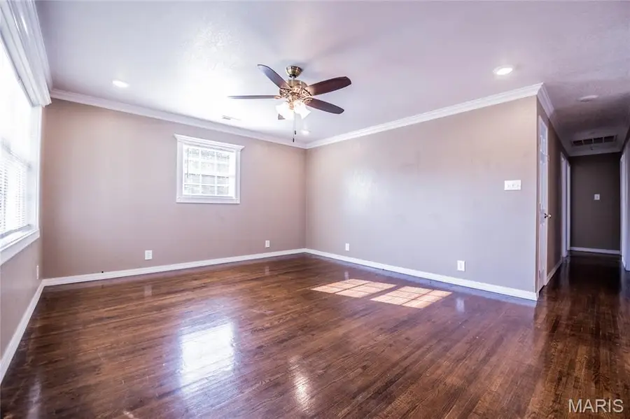 1023 W Henry Street, Poplar Bluff, MO 63901 - #3