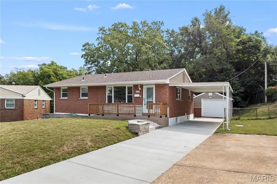 7304 Esterbrook Drive, Saint Louis, MO 63136 - #2