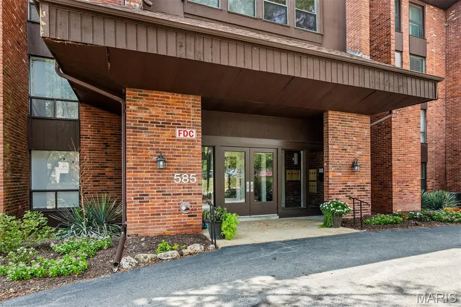 585 Coeur De Royale Drive #306, Creve Coeur, MO 63141 - #2