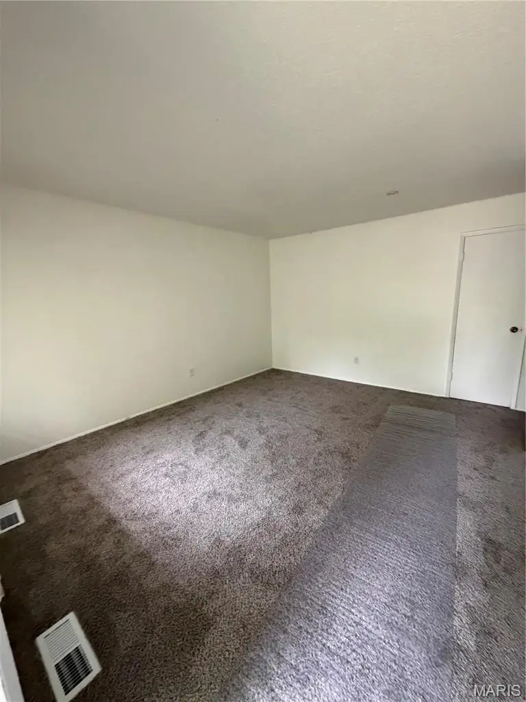10619 Foxlair Drive, Saint Louis, MO 63137 - #2