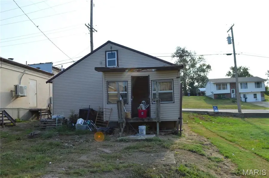 205 S Adams St, Festus, MO 63028 - #3