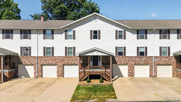 885 Delray Drive #H, St Peters, MO 63376