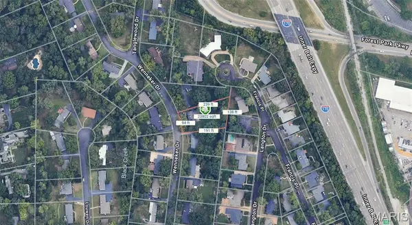 712 Wenneker Drive, St Louis, MO 63124