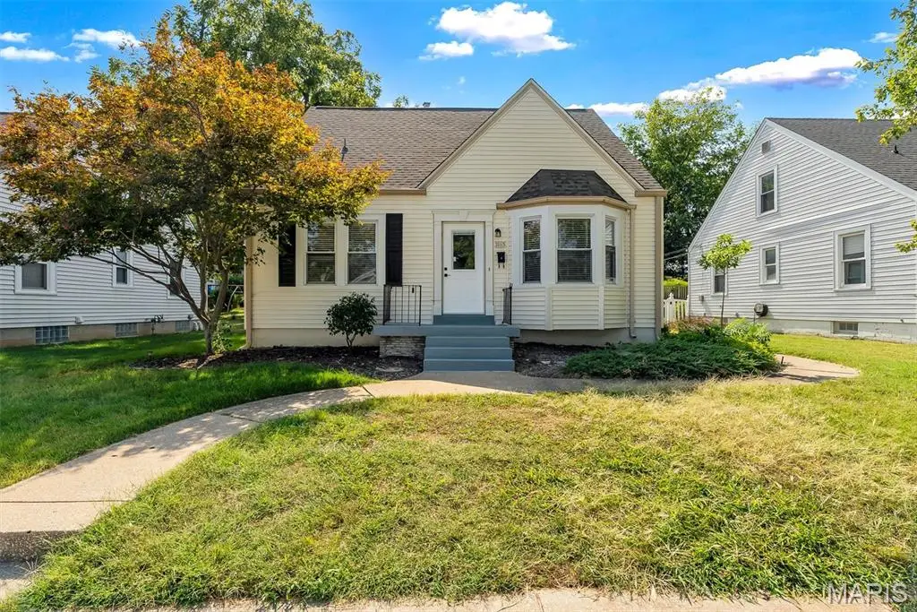1165 Jackson Street, Saint Charles, MO 63301 - #1