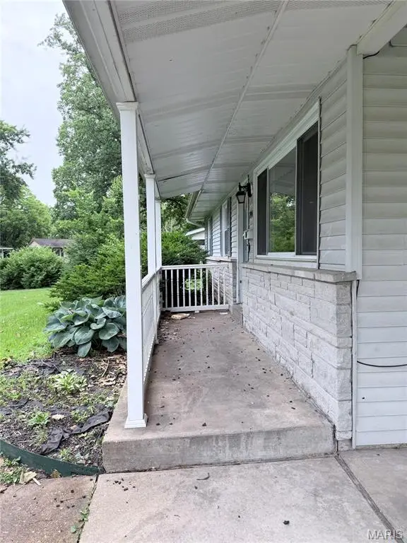 Address Withheld By Seller, Hazelwood, MO 63042