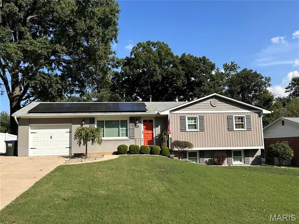 1360 N Glenwood Drive, Columbia, IL 62236