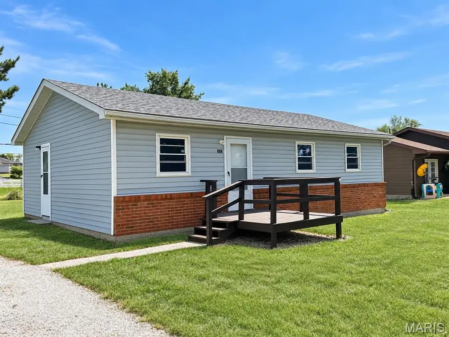 912 Southard Place, South Roxana, IL 62087 - #2