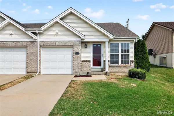 12193 Mckelvey Place Drive, Bridgeton, MO 63044