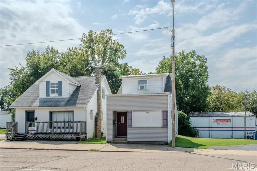 1610 W Main Street, Belleville, IL 62220 - #2