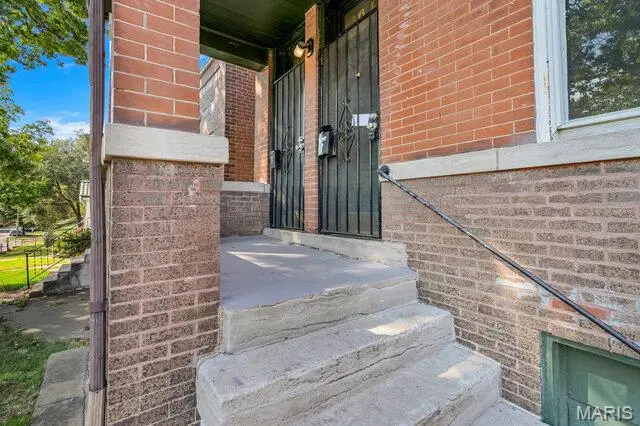3645 Alberta Street, Saint Louis, MO 63116 - #2
